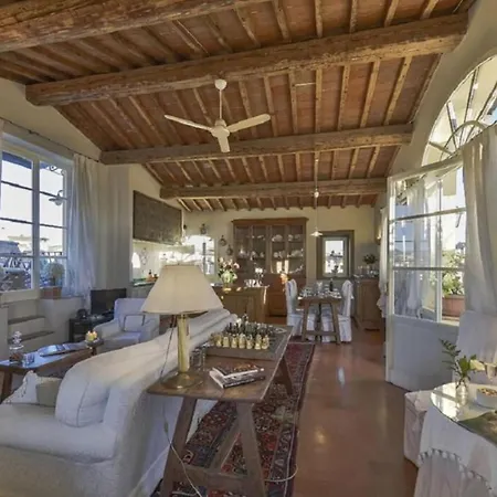 Charming Altana With Tower View Apartament